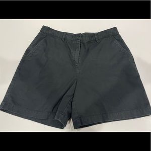 Lauren Ralph Lauren Black Shorts Size 14 with front & back pockets.